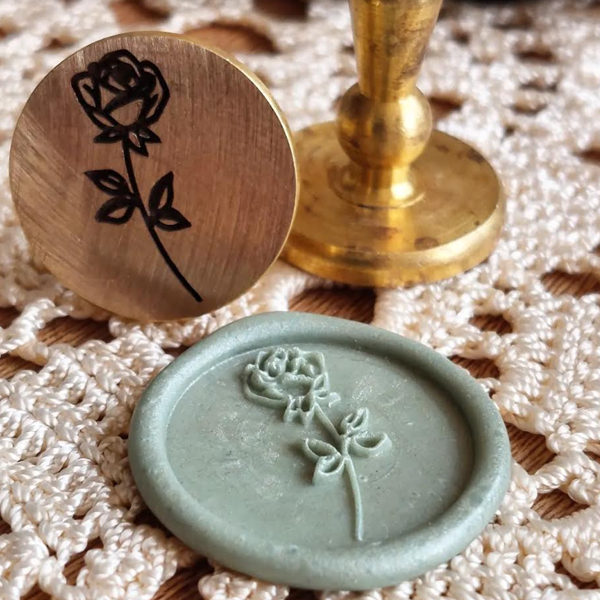 مهر برنجی طرح رز کج