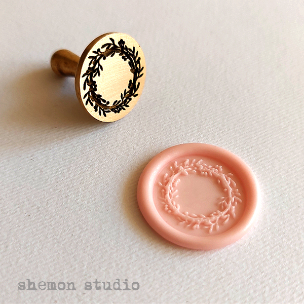 مهر برنجی طرح حلقه ی گل