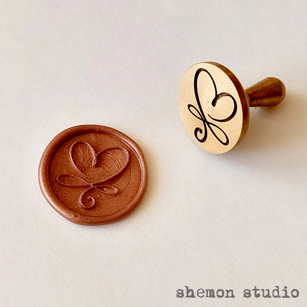 مهر برنجی طرح قلب اسکریپت