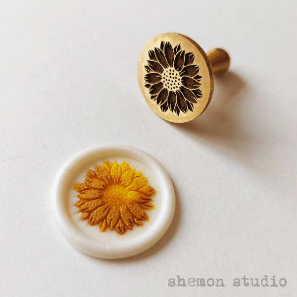 مهر برنجی دو سانتی گل آفتاب گردون