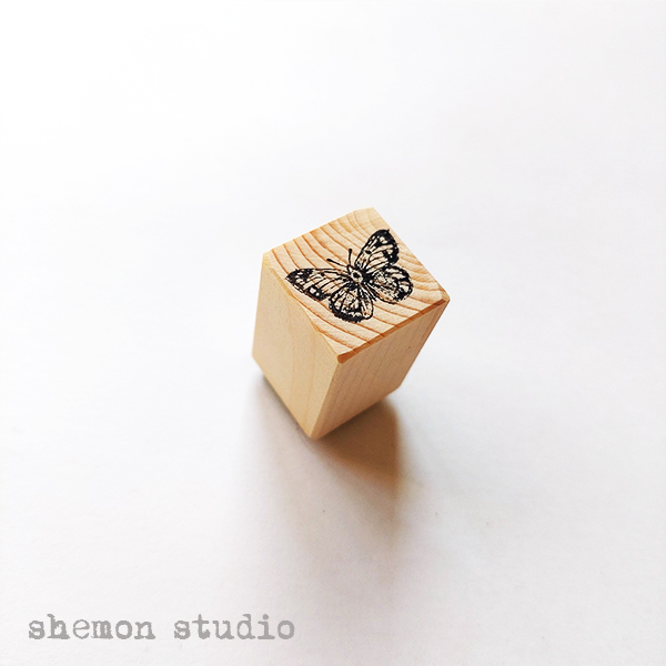 مهر چوبی طرح پروانه کوچولو